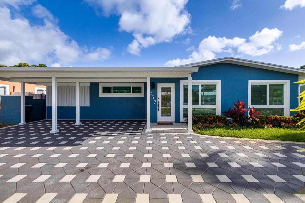 Trendy 3-Bedroom Villa With Saltwater Pool And Yard Fort Lauderdale Exterior photo